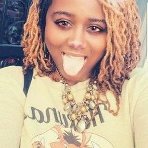 Meet your Posher, Tanisha